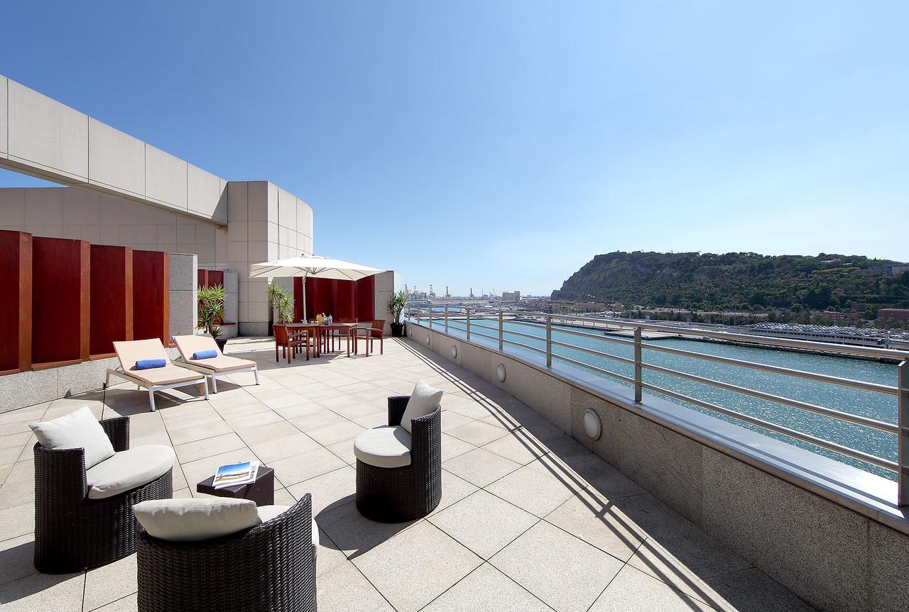 ยูโรสตาร์ แกรนด์ มารีน่า จีเอล โฮเต็ล Hotel บาร์เซโลนา ภายนอก รูปภาพ The hotel's rooftop