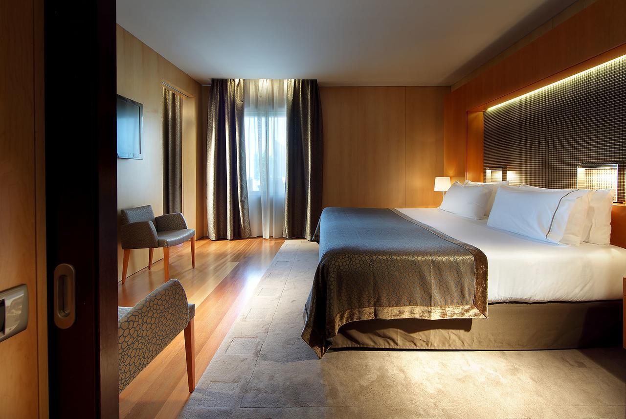 ยูโรสตาร์ แกรนด์ มารีน่า จีเอล โฮเต็ล Hotel บาร์เซโลนา ภายนอก รูปภาพ A room at the hotel